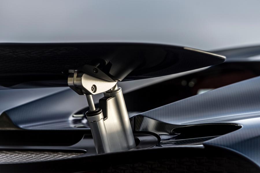 Детали экстерьера Bugatti Chiron 2016 года  (NA) (фото 28 из 39)